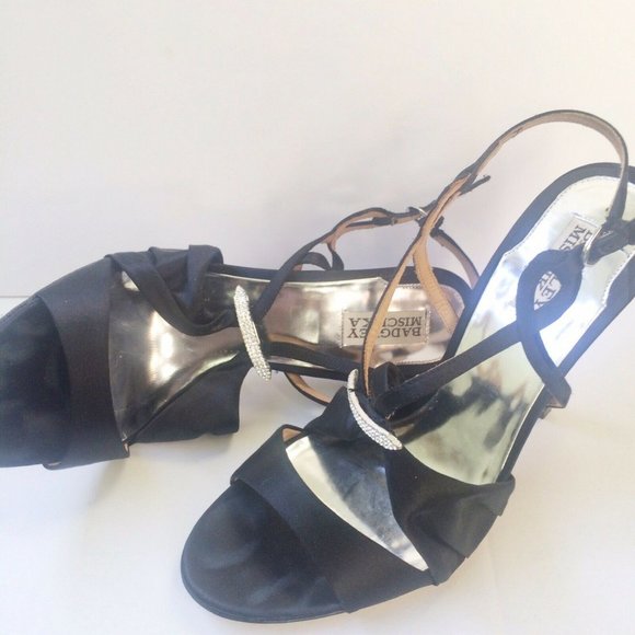 BADGLEY MISCHKA "RUBY" SATIN CRYSTAL JEWELED HEELS - Picture 4 of 9